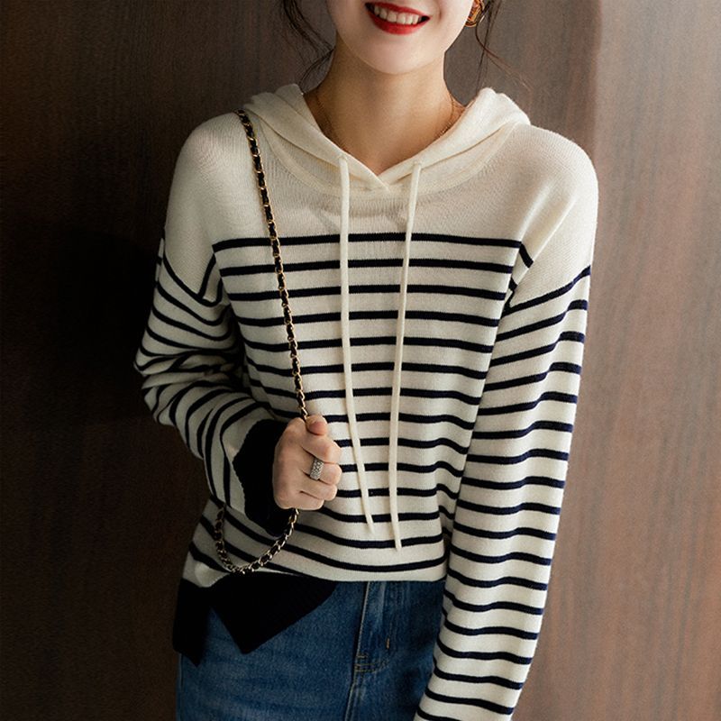 Uzun Kollu Bol Kapüşonlu Sweat - Winter Clothing Essentials For Women incelemesi ve fiyatı